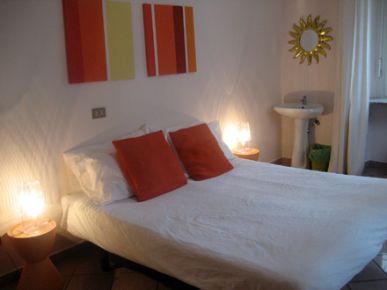 The Beehive, Repubblica